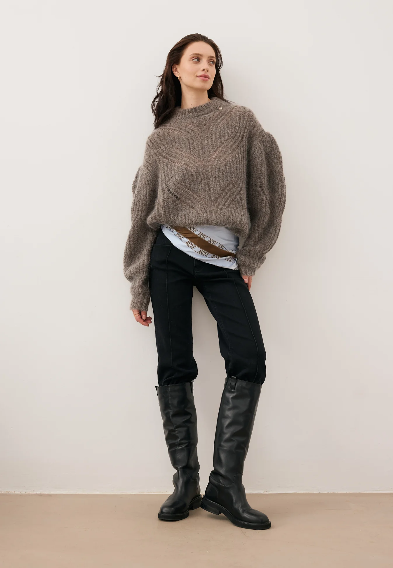 Beżowy sweter ażurowy oversize ROSSO - Image 6