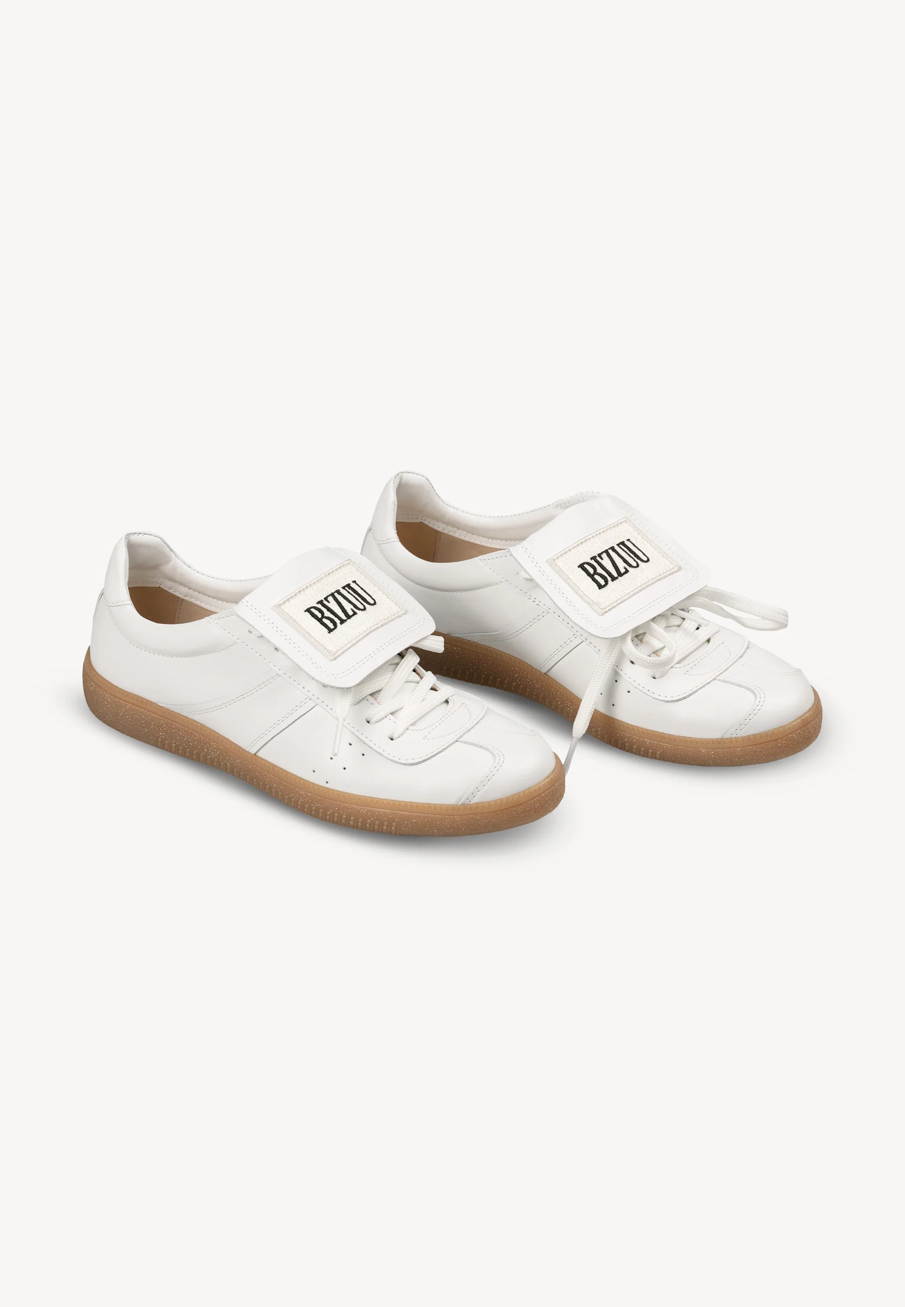 Białe sneakersy damskie MOBBY - Image 4