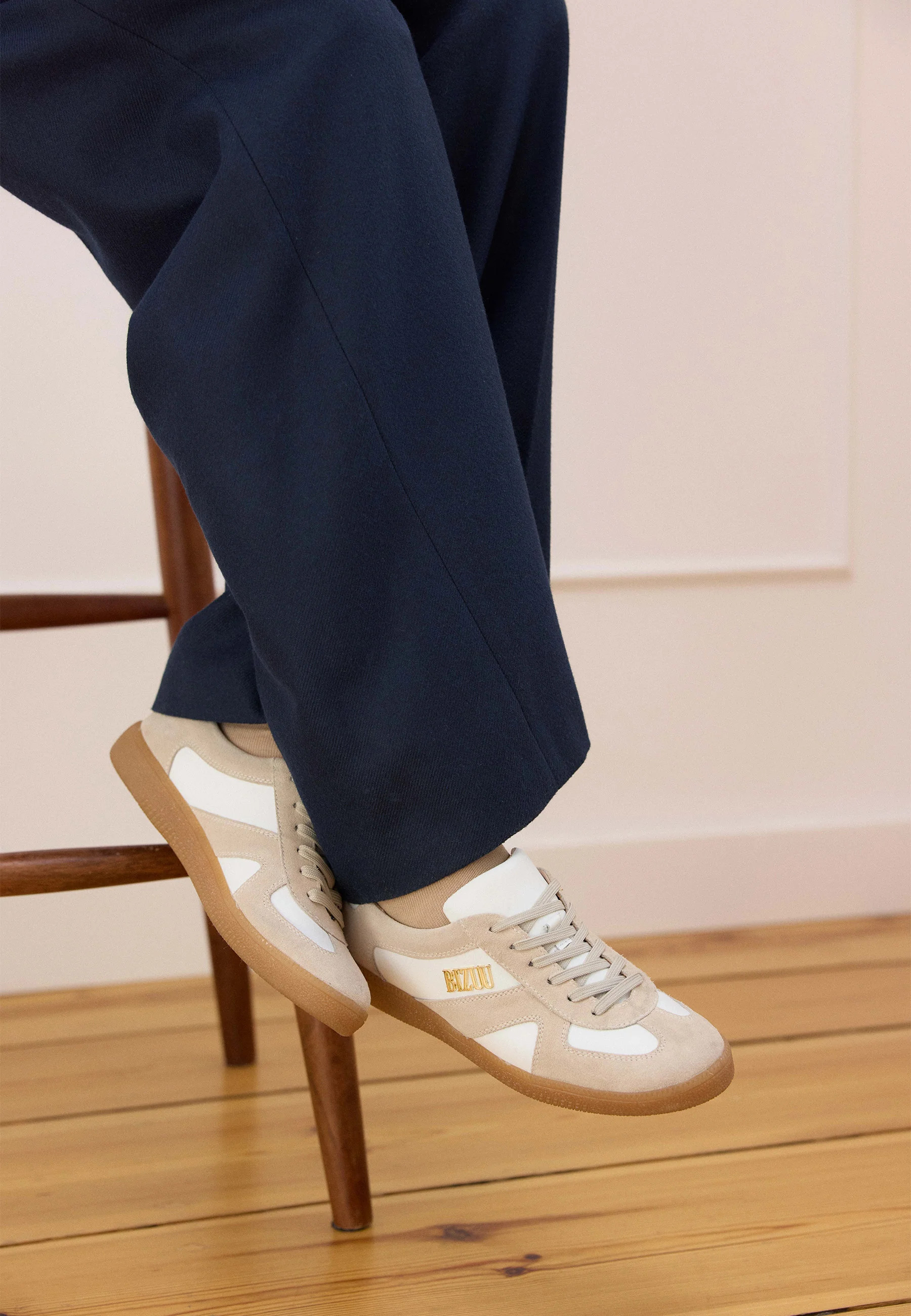 Białe sneakersy damskie SODDY - Image 8