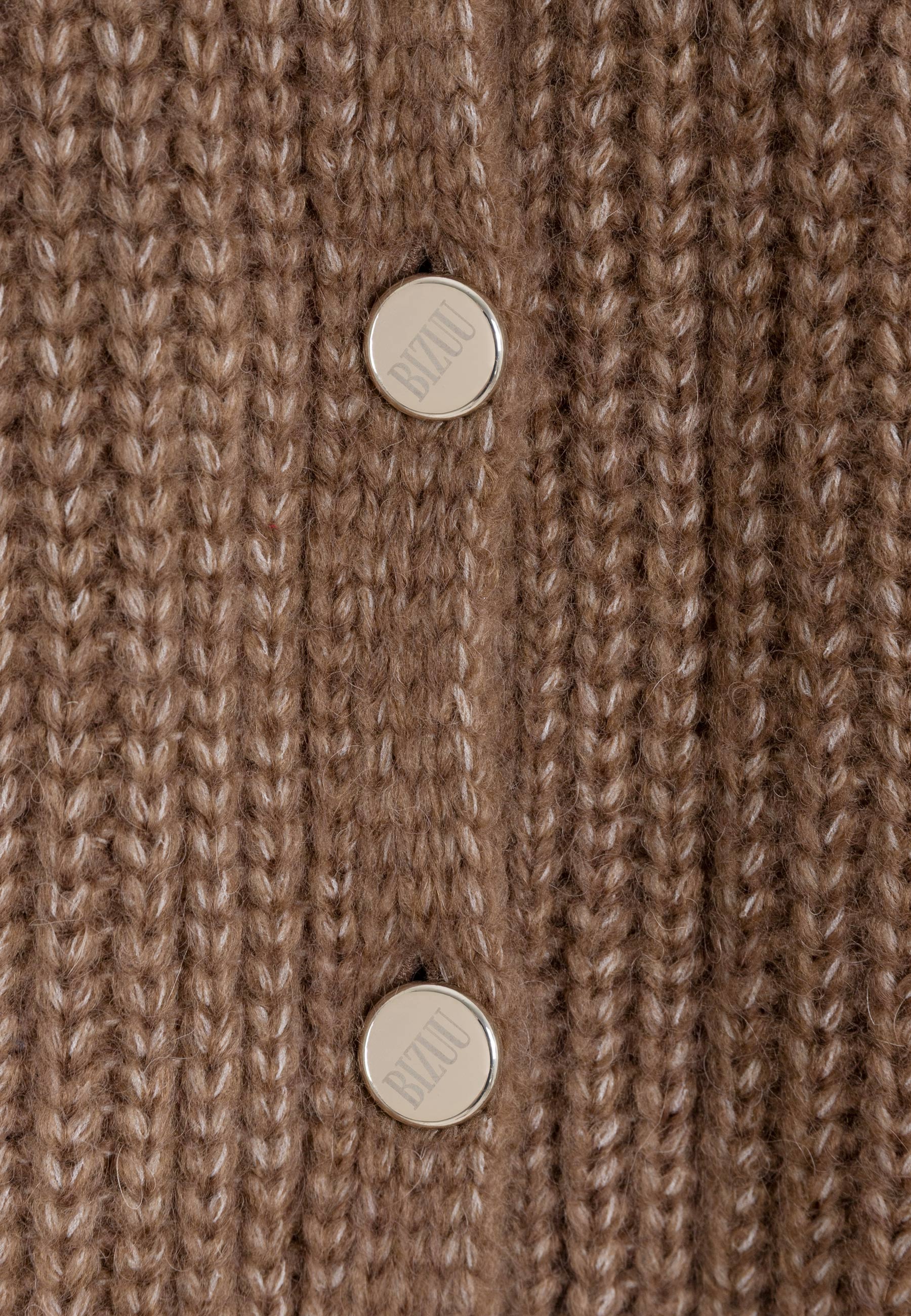 Brązowy sweter z logowanymi guzikami ORNAMY - Image 5