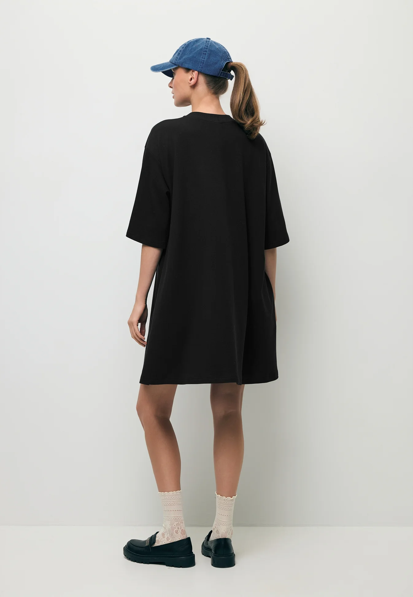 Czarna sukienka dzianinowa mini TRESS - Image 6