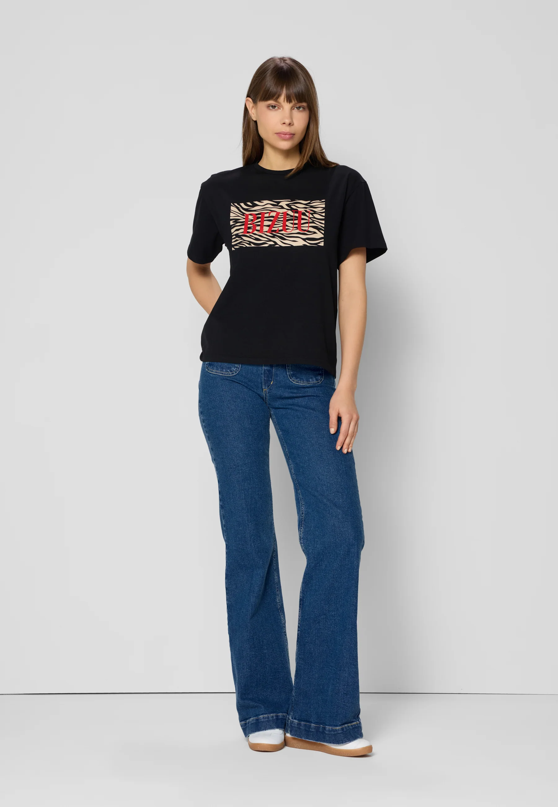 Czarny T-shirt oversize RALZA - Image 6