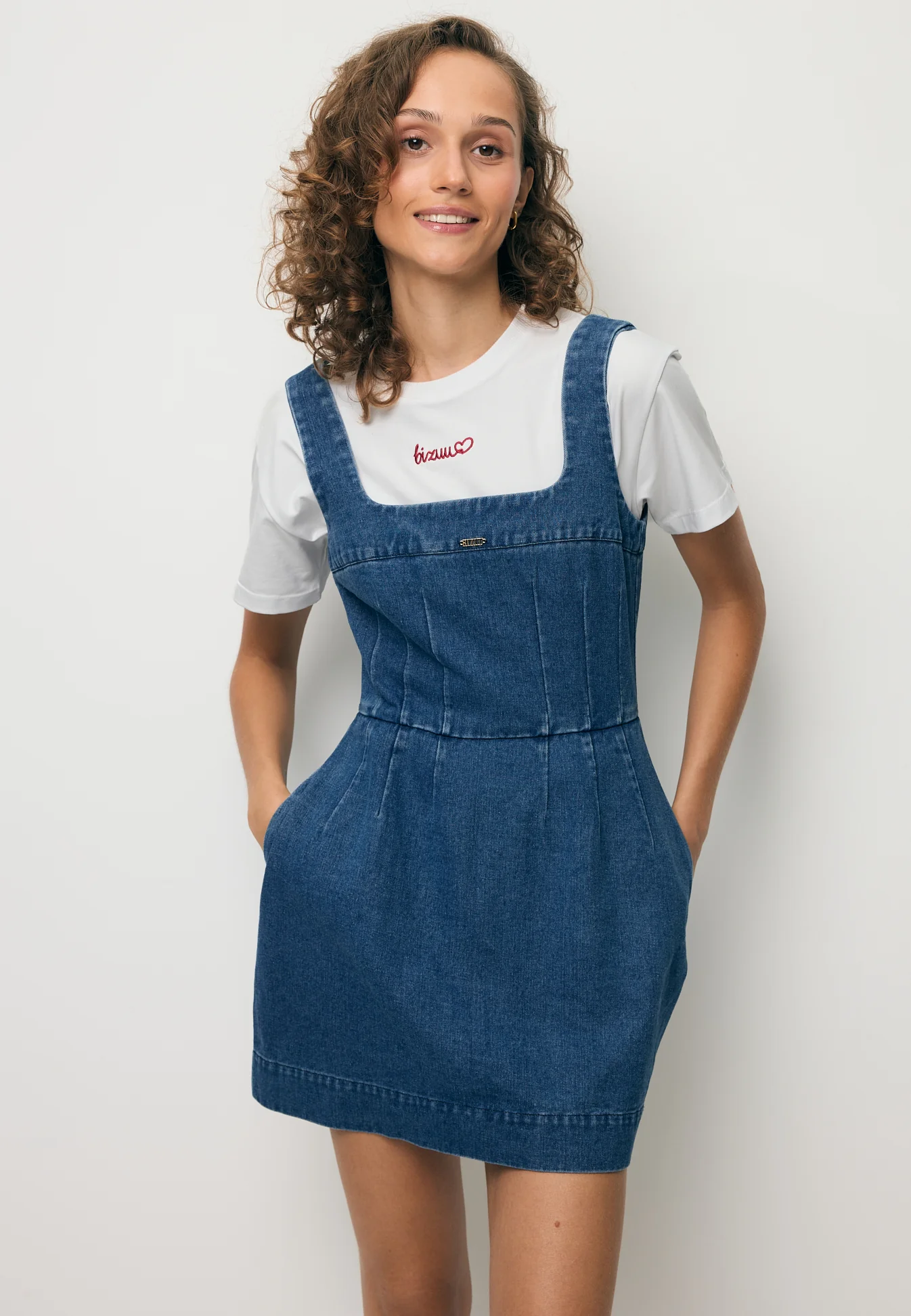 Jeansowa sukienka mini na grubych ramiączkach NARBONA niebieska - Image 2