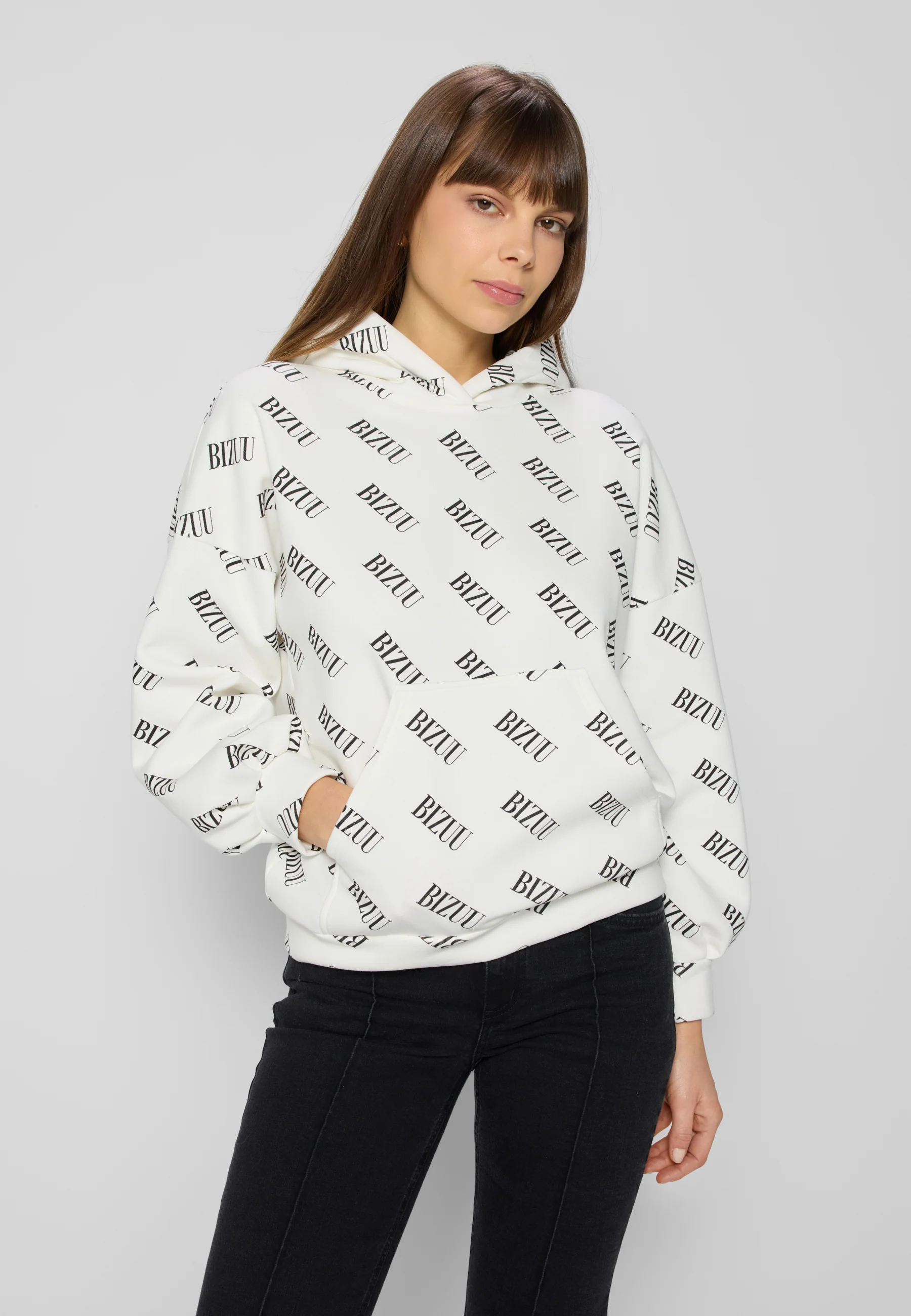 Kremowa bluza oversize z kapturem LINDY - Image 8