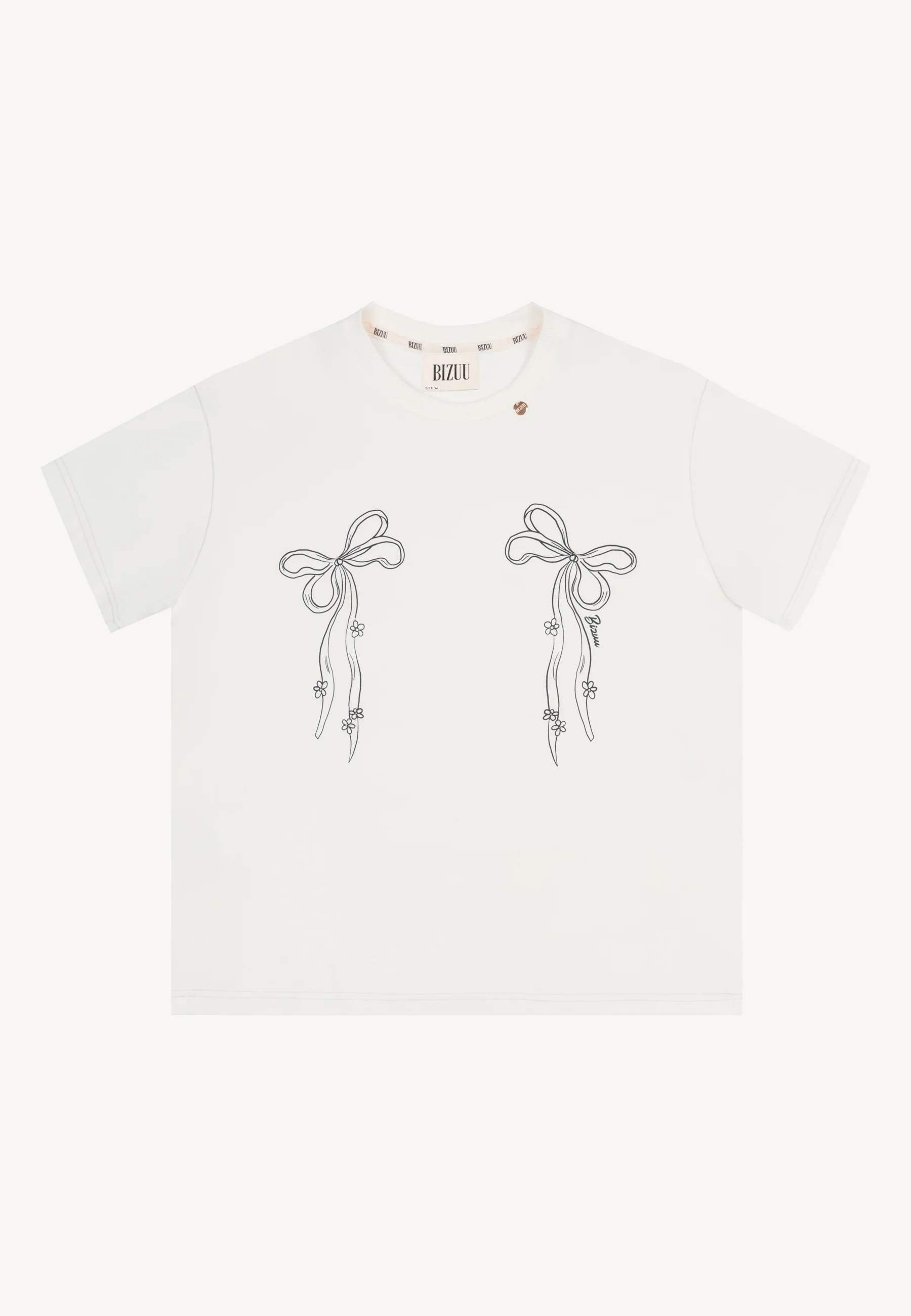 Kremowy T-shirt z nadrukiem w kształcie kokardek BOW - Image 3