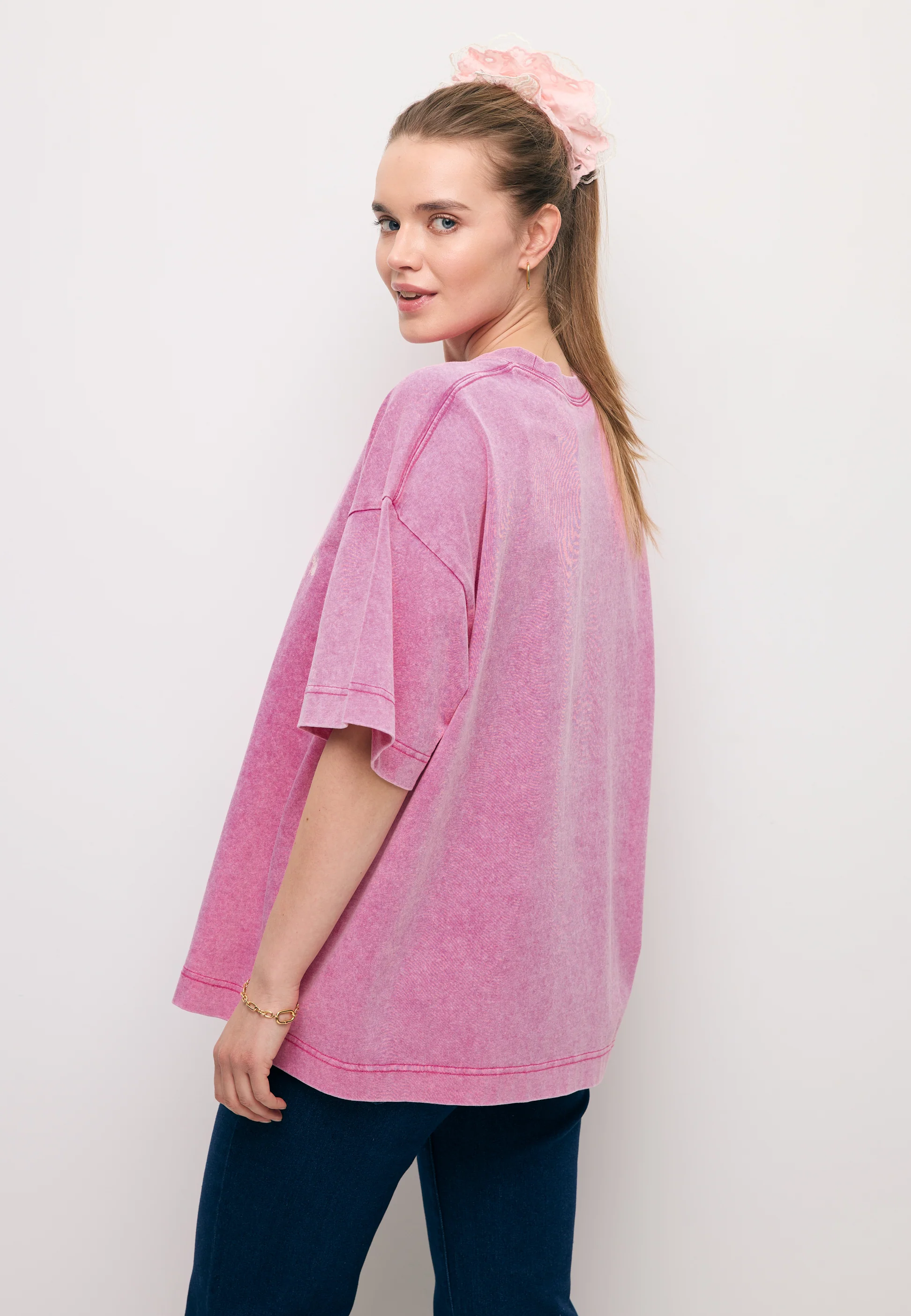 Różowy T-shirt oversize z aplikacją PAPLYS - Image 7